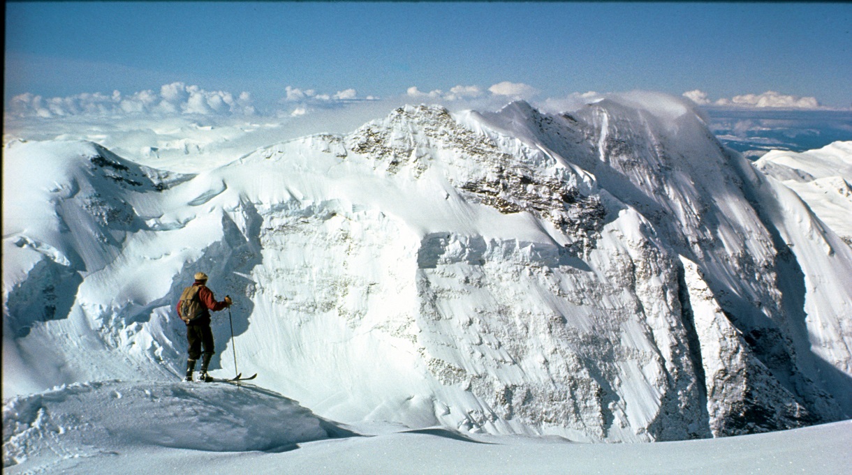 Hans Gmoser in Cariboos c CMH Heliskiing Heliskiing CMH Hans Gmoser Cariboos
